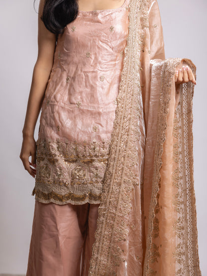 Blush Noor