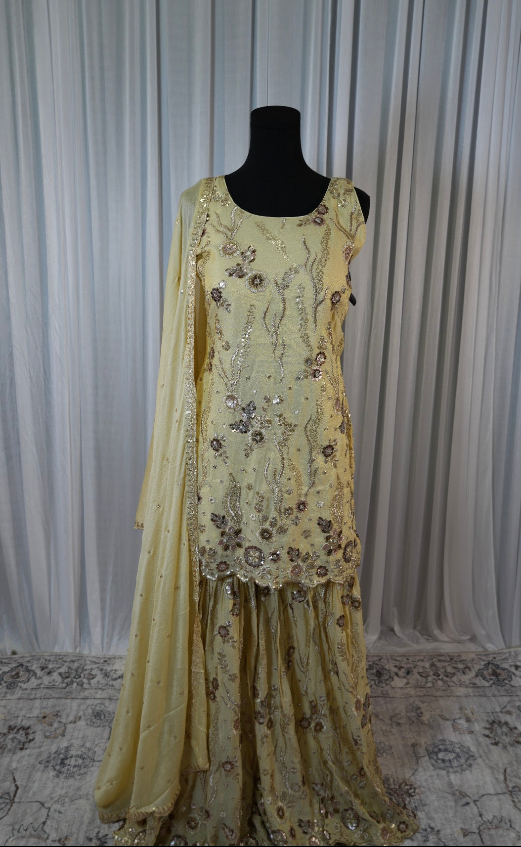 Meher Sharara Set