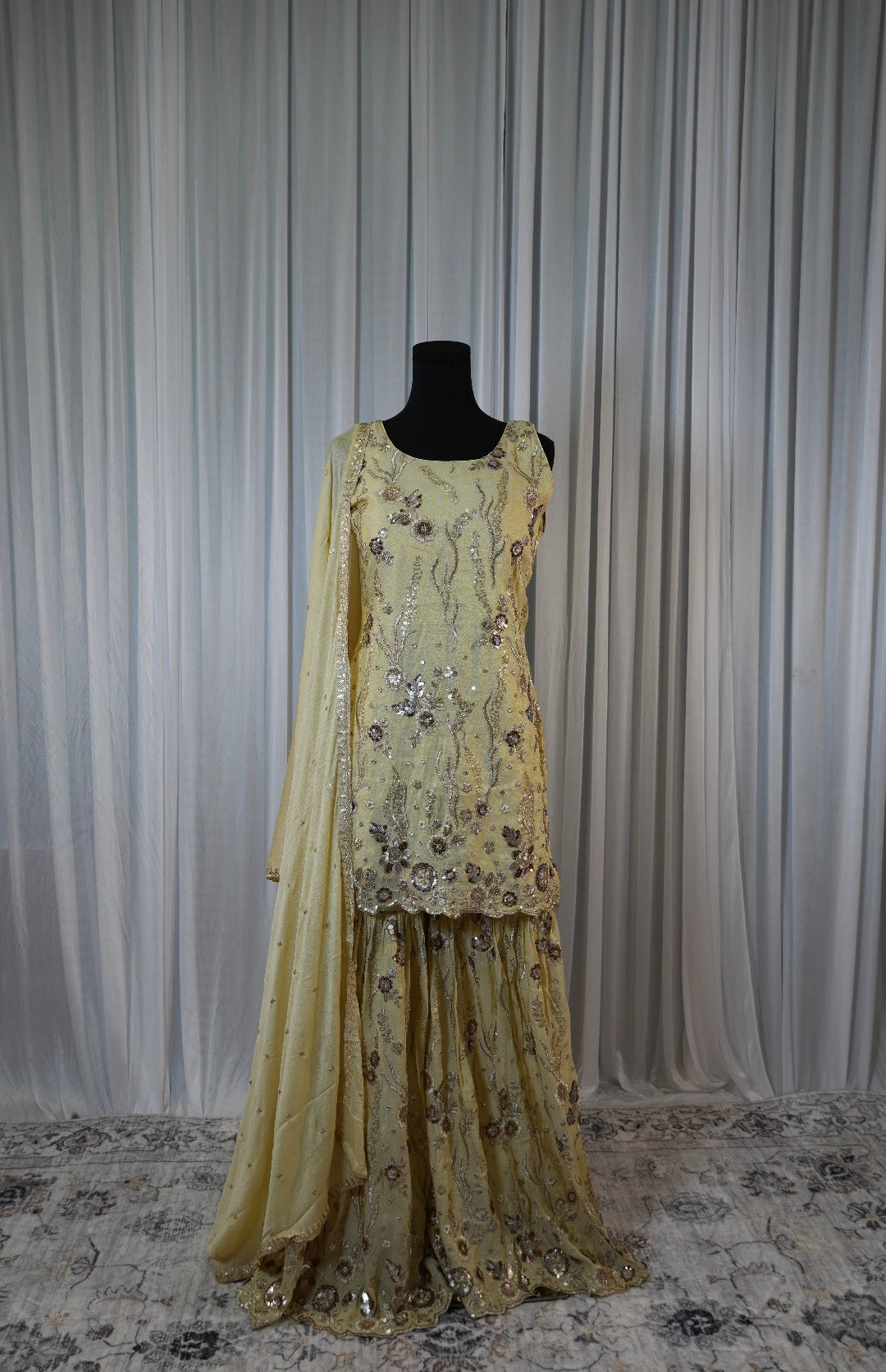 Meher Sharara Set